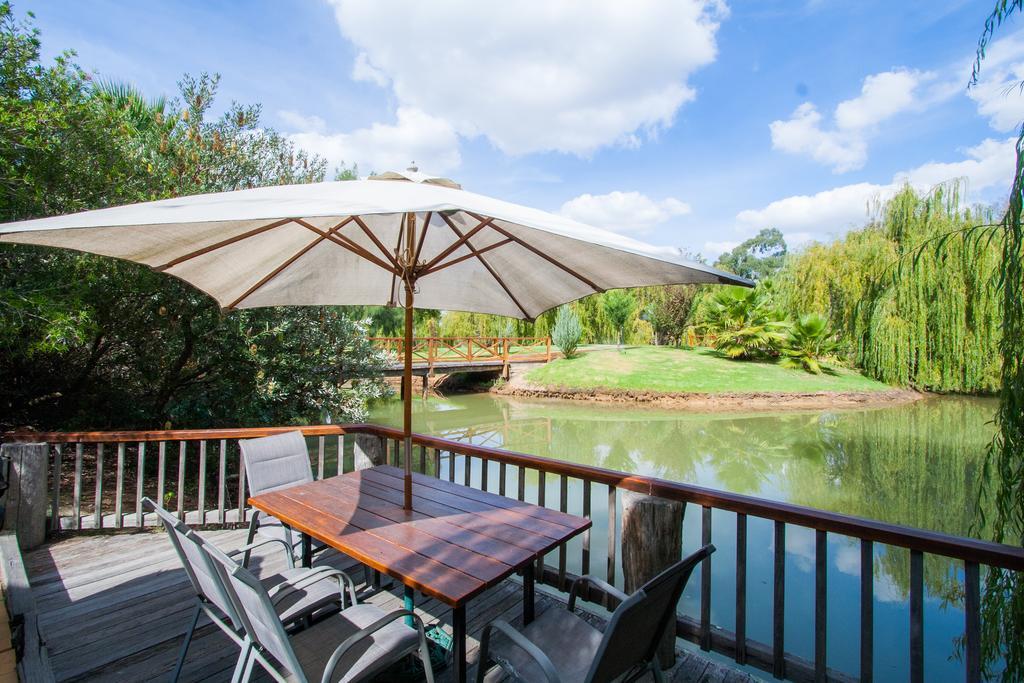 Hotel Perricoota Vines Retreat Moama Zimmer foto
