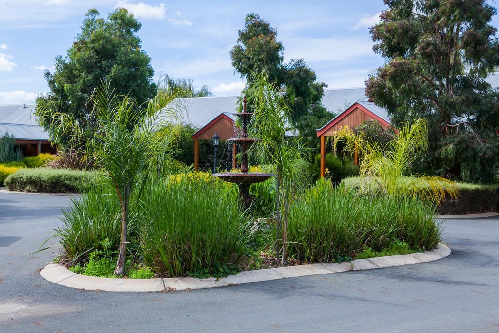 Hotel Perricoota Vines Retreat Moama Exterior foto